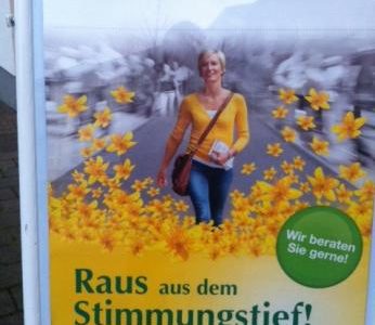 Lisa wird jetzt Glücksberaterin und wirft mit Blumen um sich. Aber vielleicht auch lieber doch nicht…