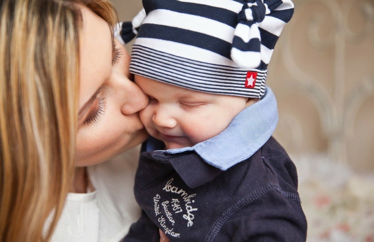 Mamas Überkräfte: Warum Frauen im Wochenbett Helden sind