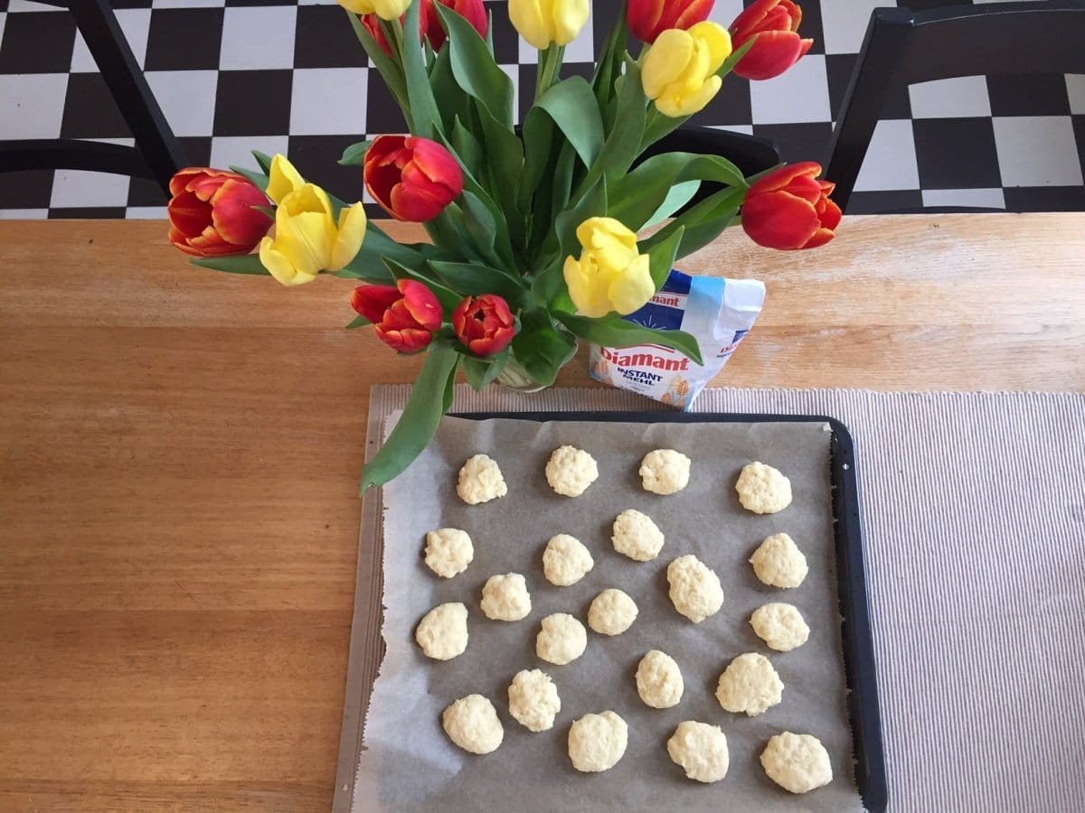 Frühlings-Frühstück: Köstliche Mini-Buttermilchbrötchen für Back-Laien – mit Aurora Mühlen