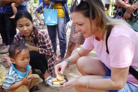 Leonies Reise nach Kombodscha: Die eigenen Kinder zurücklassen, um sich um andere zu kümmern