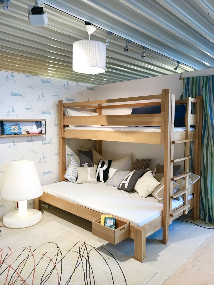 Ein Bett für alle: Wie schlafen denn eure Kinder?