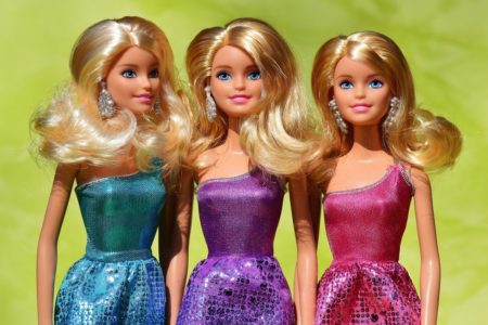 Leserfrage: Ab wann dürfen Eure Kinder mit Barbies spielen?