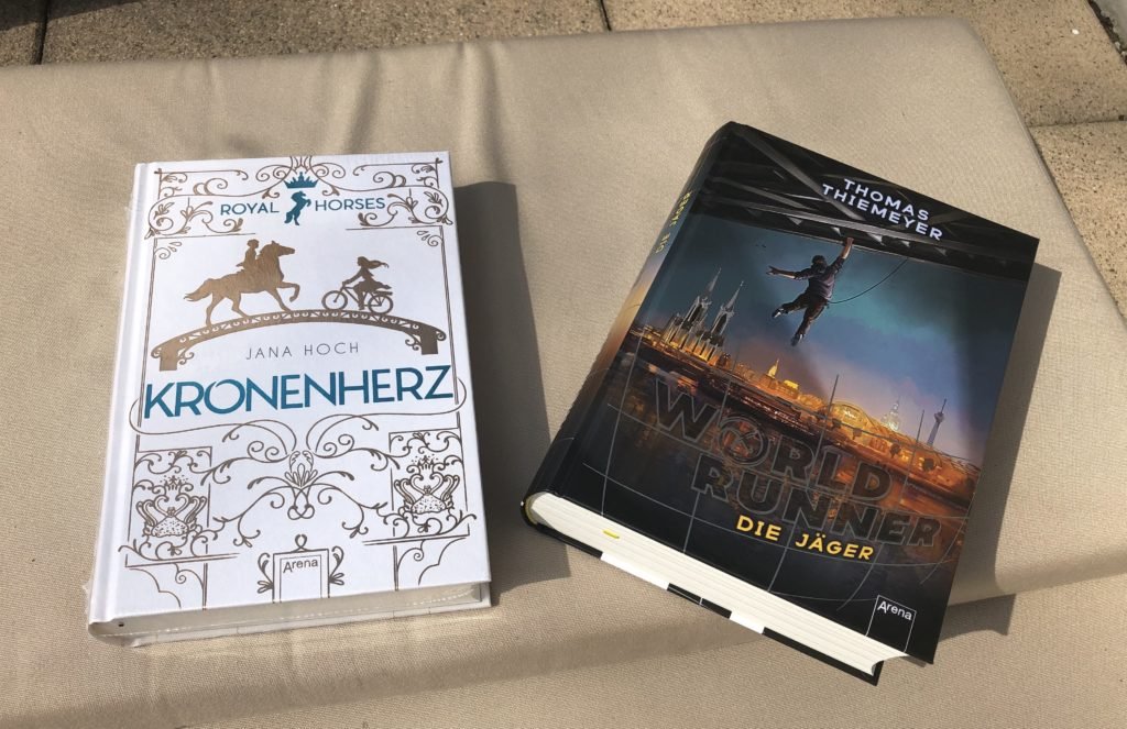 Bücher2 1024x663 - Super Bücher für Kinder mit 3, 6, 9, 11 und 13 Jahren! Bücher2 1024x663 - Super Bücher für Kinder mit 3, 6, 9, 11 und 13 Jahren! - Hier kommen die besten Bücher von Arena für Kinder mit 3, 6, 9, 11 und 13 Jahren, die ihr lokal bestellen könnt, um nicht nur zu lesen, sondern auch um die Buchhandlungen zu retten.