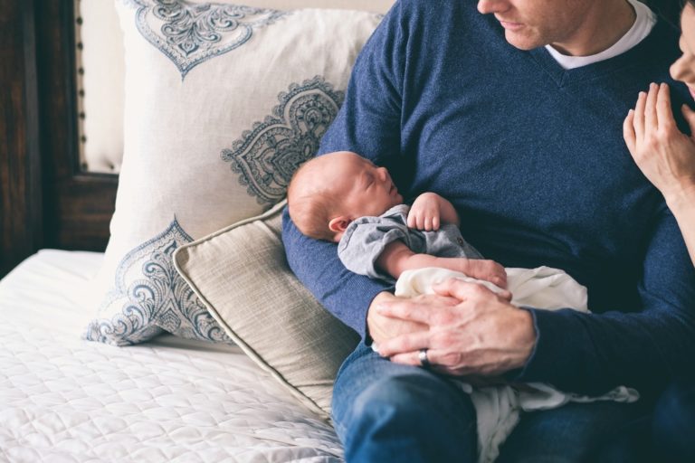 Vaterschaftsfreistellung: „Von Anfang an war ich als Papa im Rückstand“