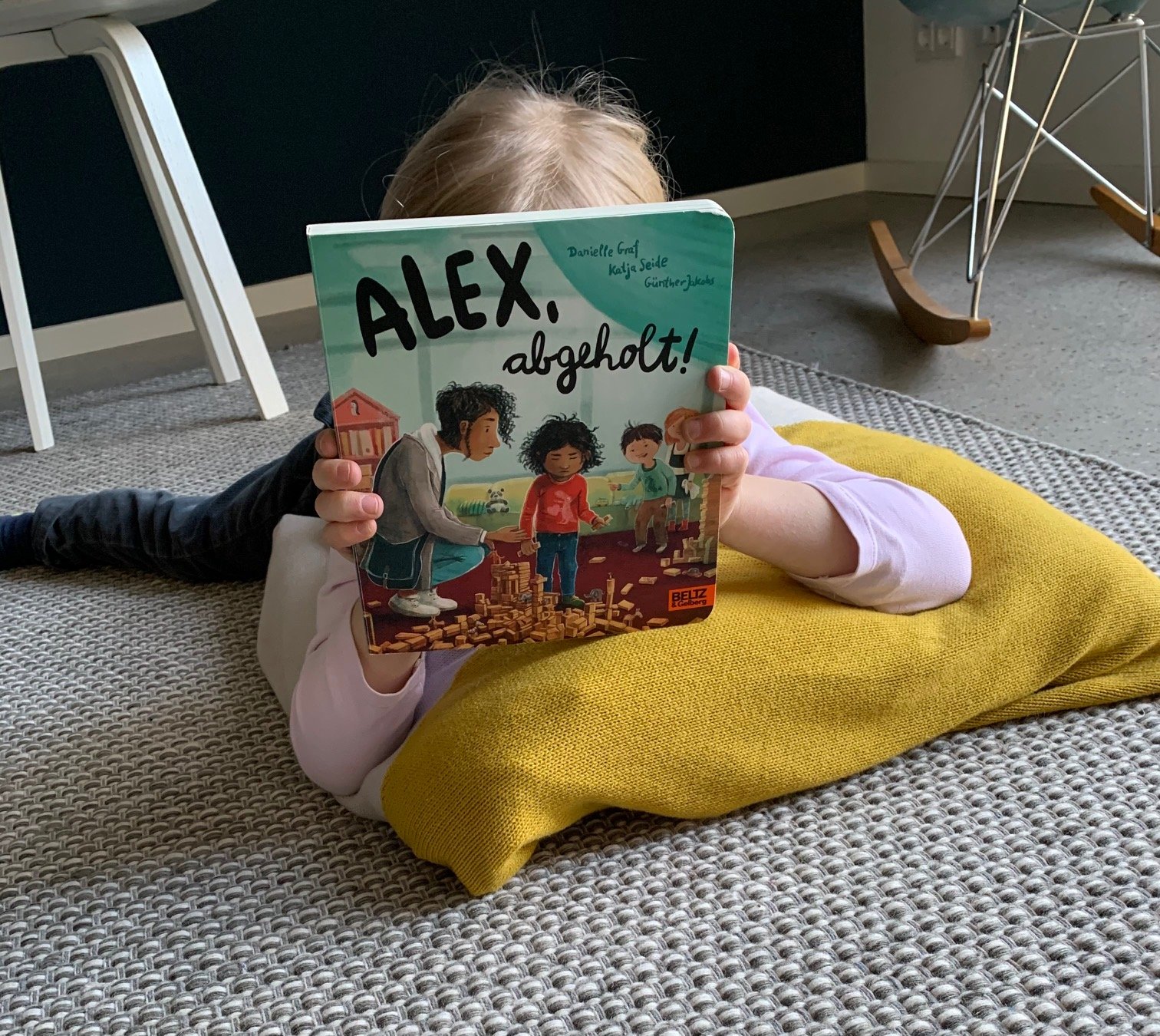 „Alex, abgeholt!“ Ein Kinderbuch über das Abholen von der Kita