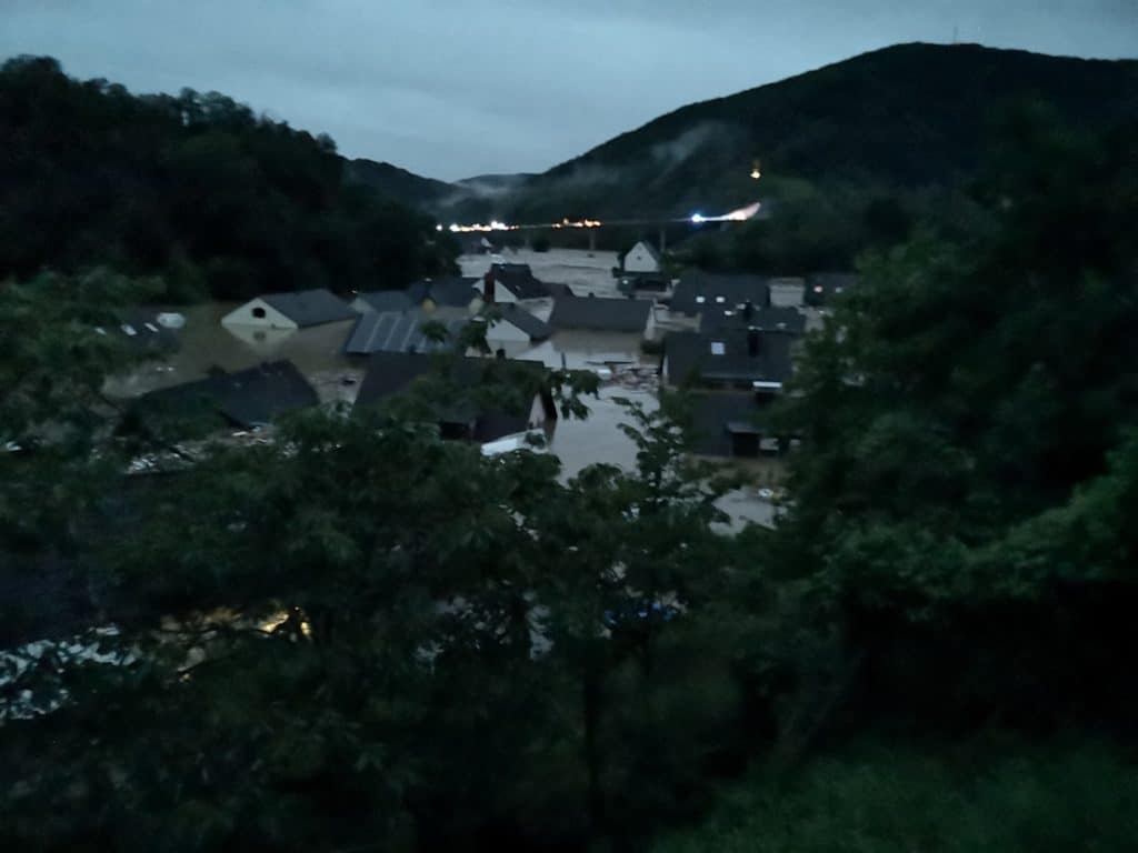 Flut Unser Blick aus dem Hang auf unseren Ort