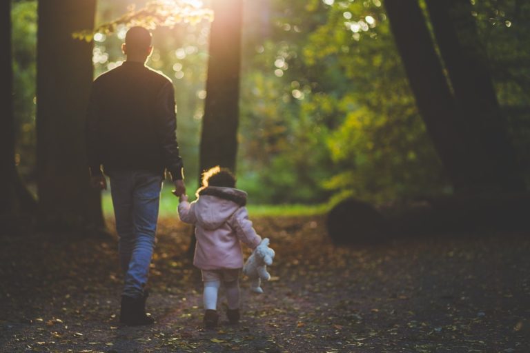 Wir schlechten guten Väter: Warum Männer sich erfolgreich gegen Familienarbeit wehren