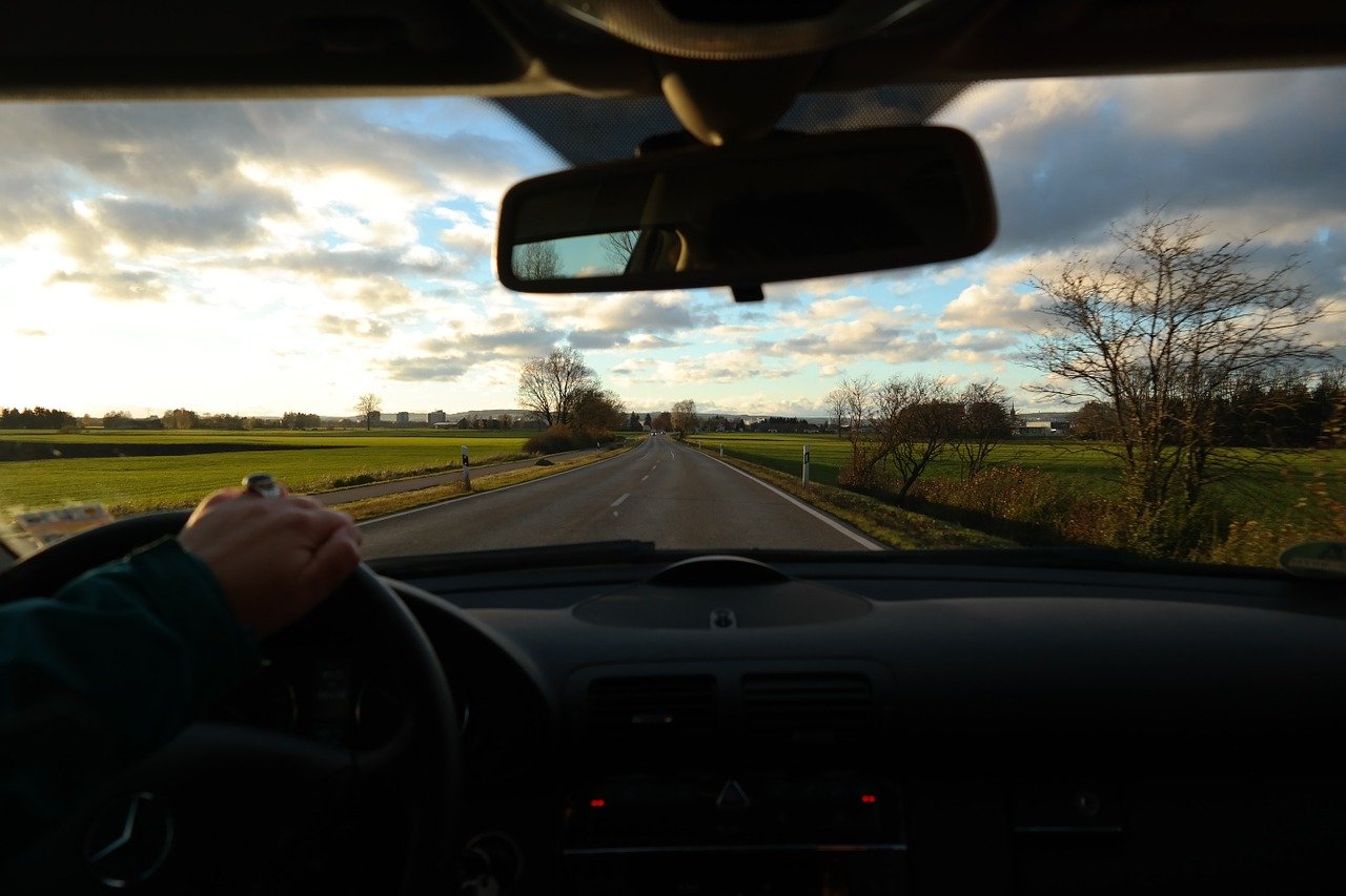 Lange Autofahrten: Mit diesen Tipps klappt die Reise mit Kindern