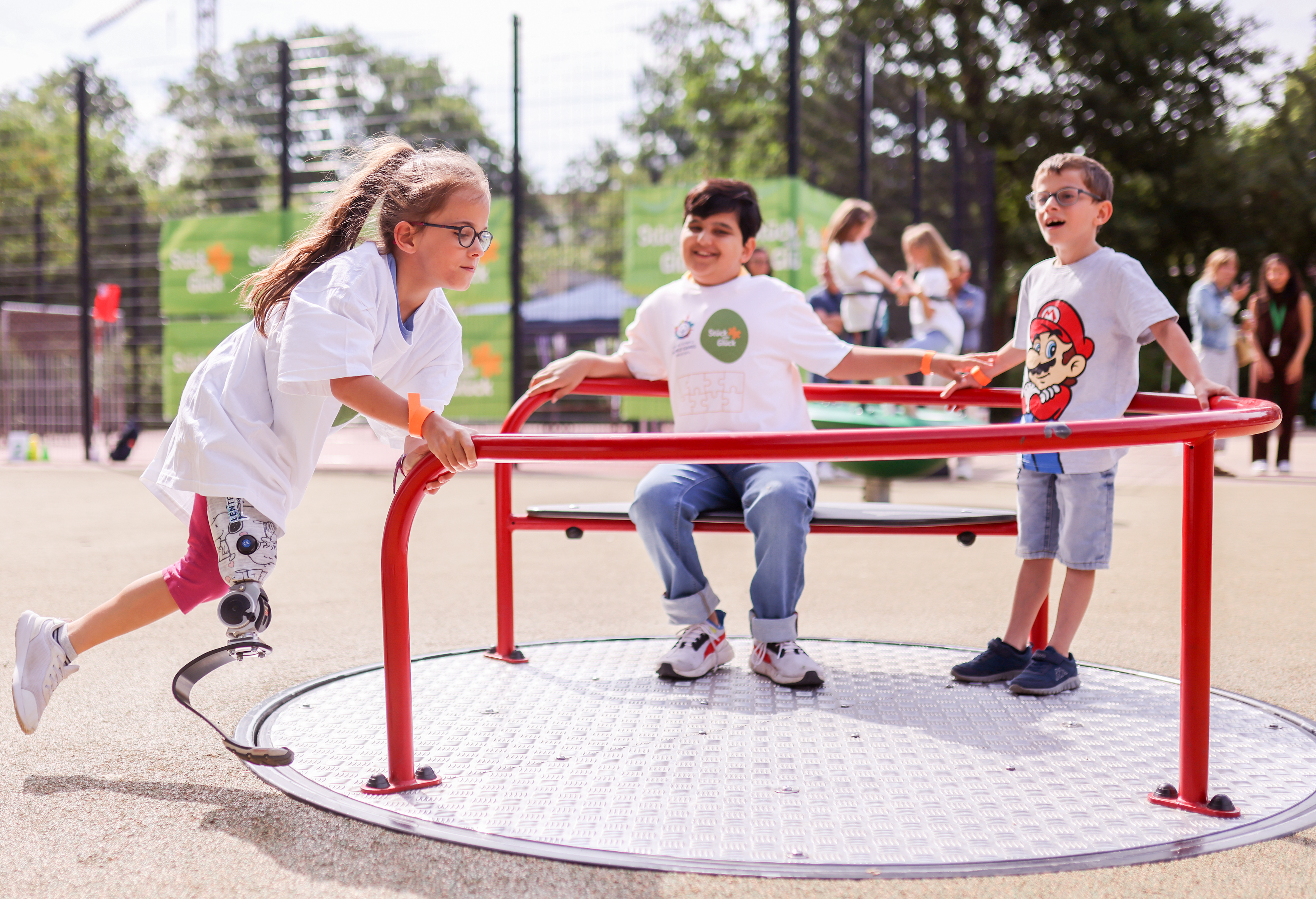 Inklusion auf Spielplätzen: Wir unterstützen „Stück zum Glück“