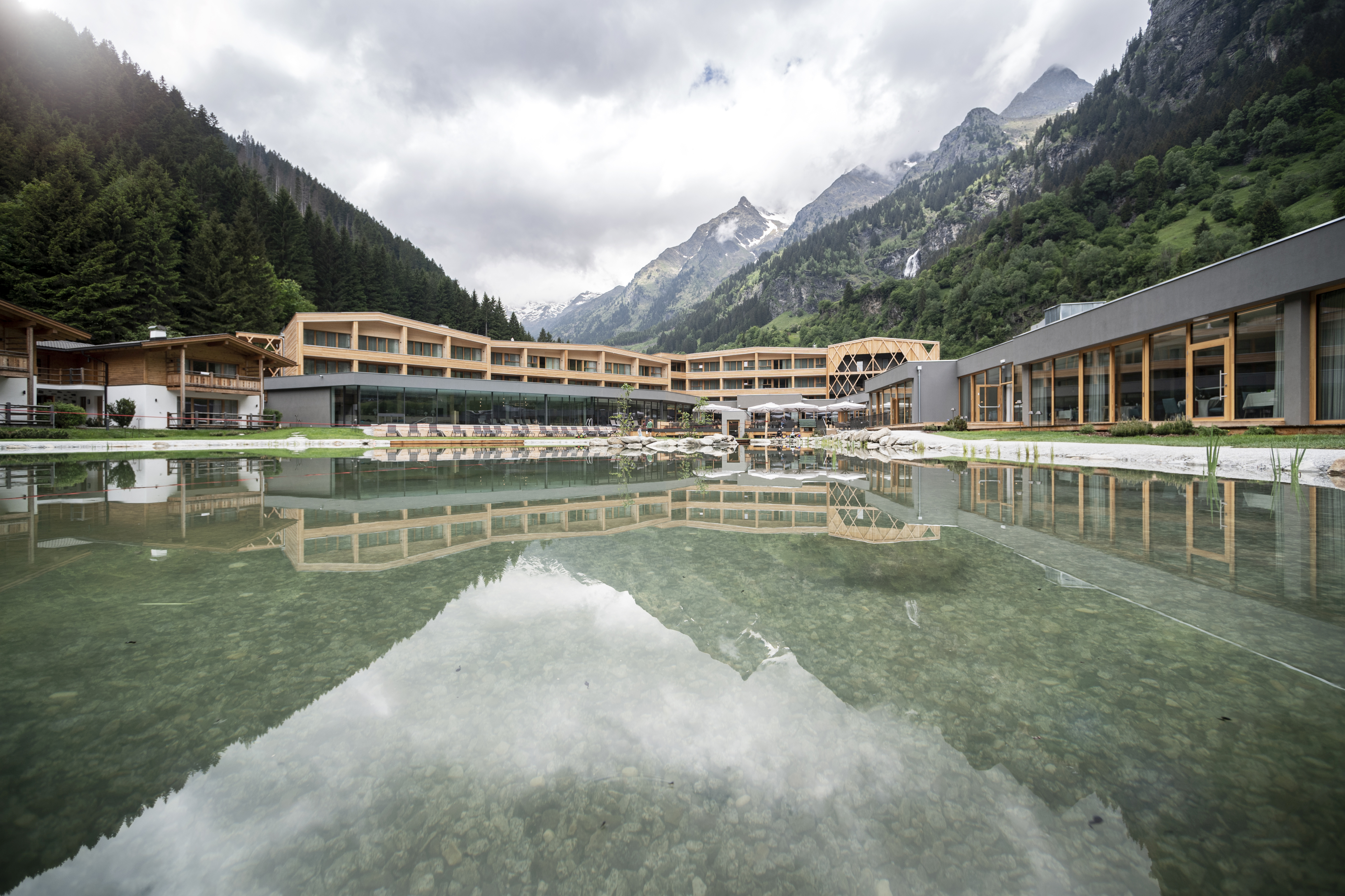 Feuerstein Nature Family Resort: Ein Urlaubstraum in Südtirol