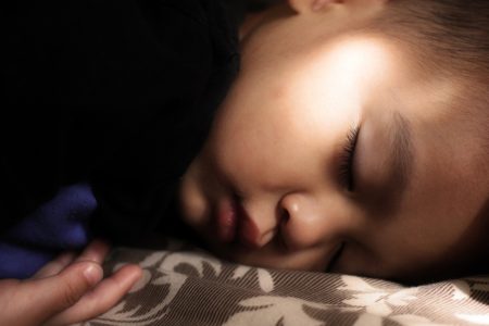 Einschlafbegleitung: Ich verstehe nicht, warum manche Familien das machen