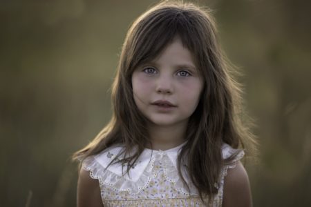 Meine Tochter beißt und kratzt – was sollen wir tun?