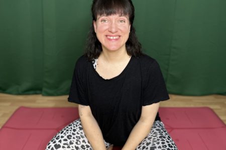 Yoga-Quickies für Eltern: Annes Übungen für mehr Ruhe und Kraft