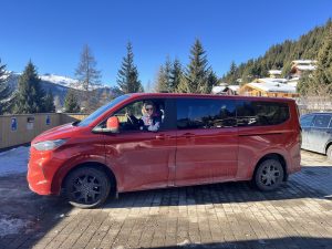 Mit dem Ford Tourneo Custom unterwegs: Bequem, schick und ideal für die Familie