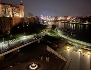 Sturmfrei für die „Kleinen“, Bildungstrip für die Große – Teen-Time Jugendkolumne