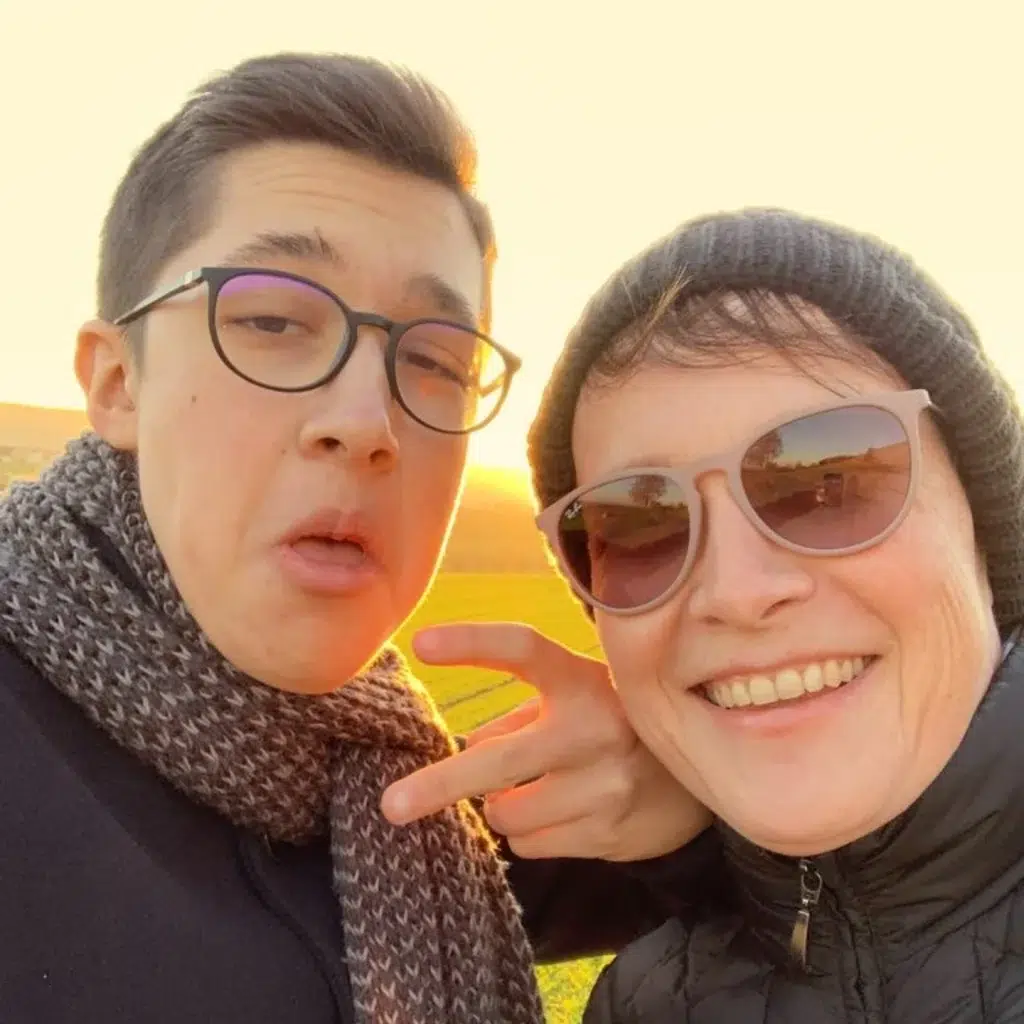 Suizidhinterbliebene Mama: „Lukas ist gestorben, er hat mir das nicht angetan“ 5 IMG 20250508 220244 481