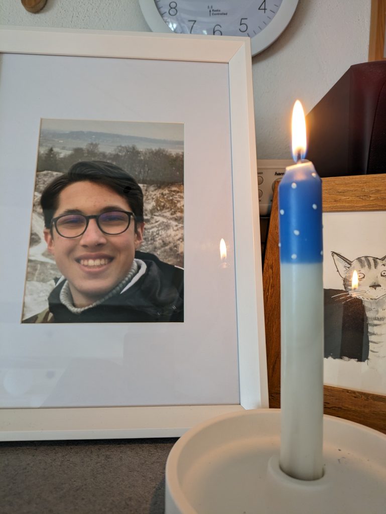 Suizidhinterbliebene Mama: „Lukas ist gestorben, er hat mir das nicht angetan“ 2 PXL 20240508 080606549