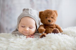 Schlaf, Baby, Schlaf: Bessere Nächte dank dieser Geräusche!
